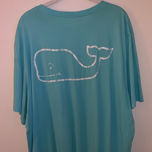 Vineyard Vines Vintage Whale T-Shirt - Picture 2 of 3